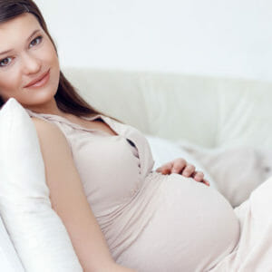 Девушка беременна
